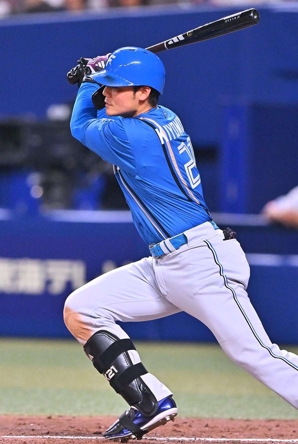 七回2死一塁、清宮が右前打を放つ