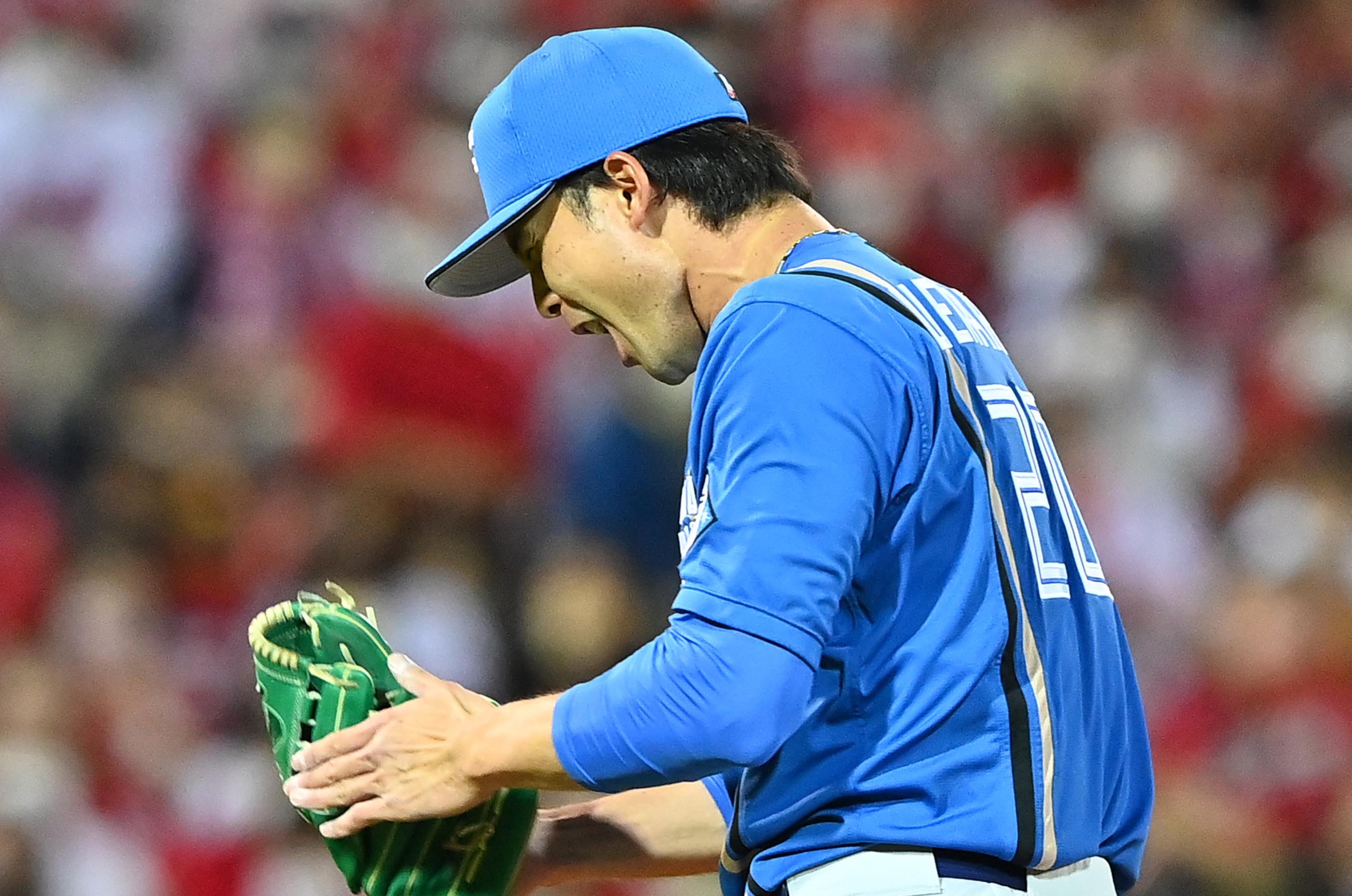 上原が思い出の広島で2年ぶり白星 投手 バッター心理わかる 二刀流効果で6回0封 道新スポーツ Doshin Sports 上原が思い出の広島で2年ぶり白星 投手 バッター心理わかる 二刀流効果で6回0封 道新スポーツ Doshin Sports