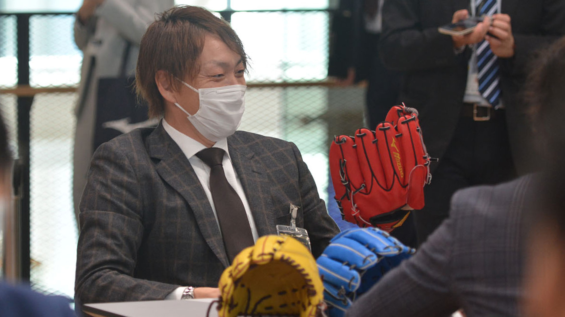 引退覚悟のグローブ大改造 宮西 逃げ道をつくらないように 全部にこだわる 道新スポーツ Doshin Sports 引退覚悟のグローブ大改造 宮西 逃げ道をつくらないように 全部にこだわる 道新スポーツ Doshin Sports