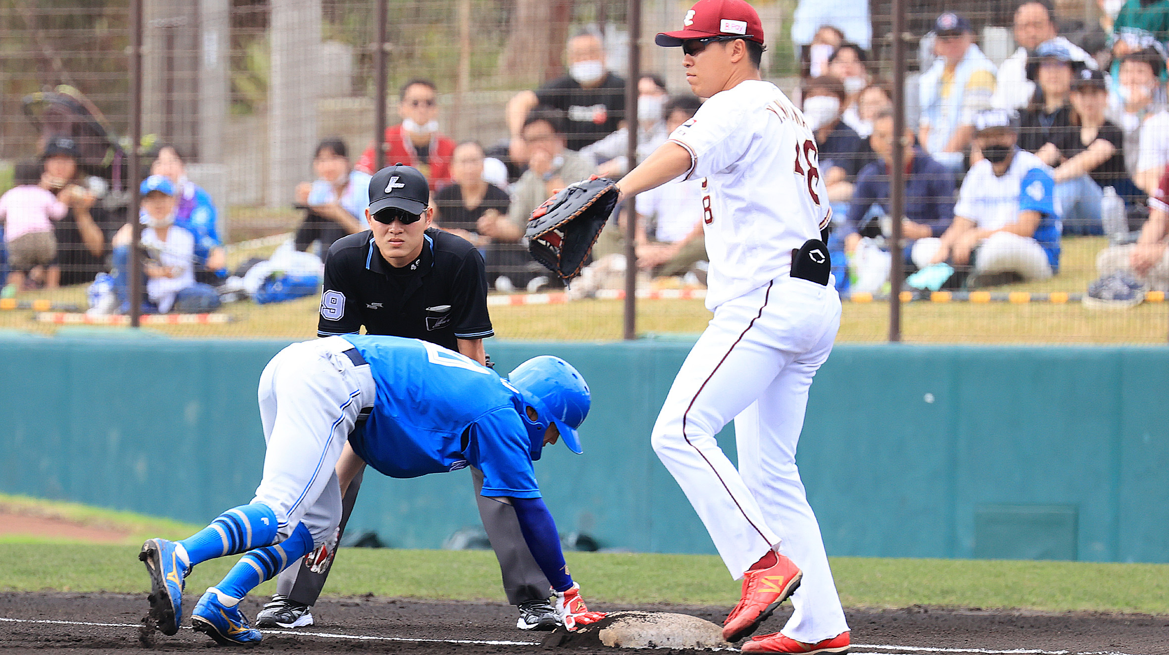 一回、左前打で出塁も、五十幡はけん制でアウトになる(撮影・松本奈央)