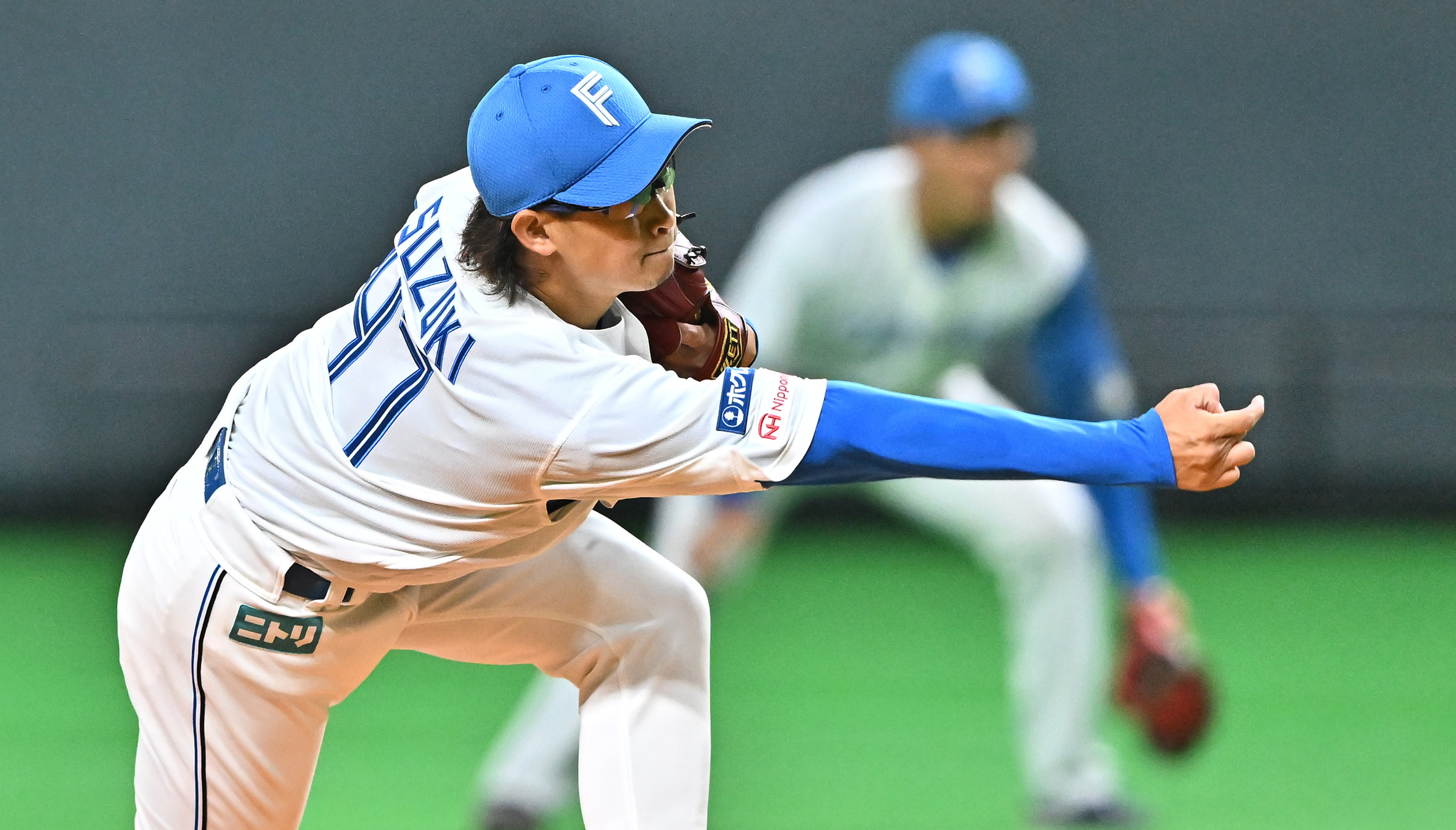 先発した鈴木は4回5安打4失点(撮影・桜田史宏)