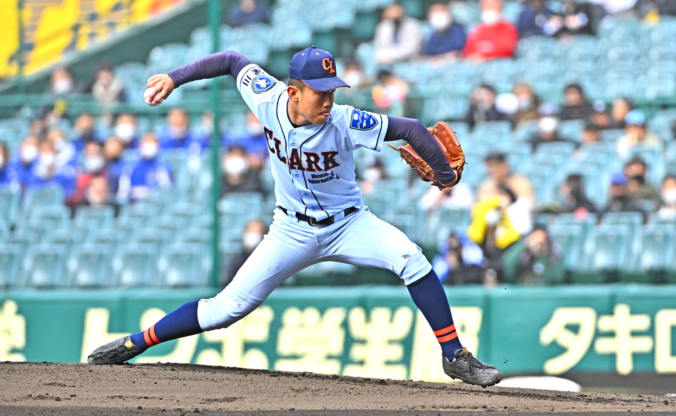 クラーク先発の新岡