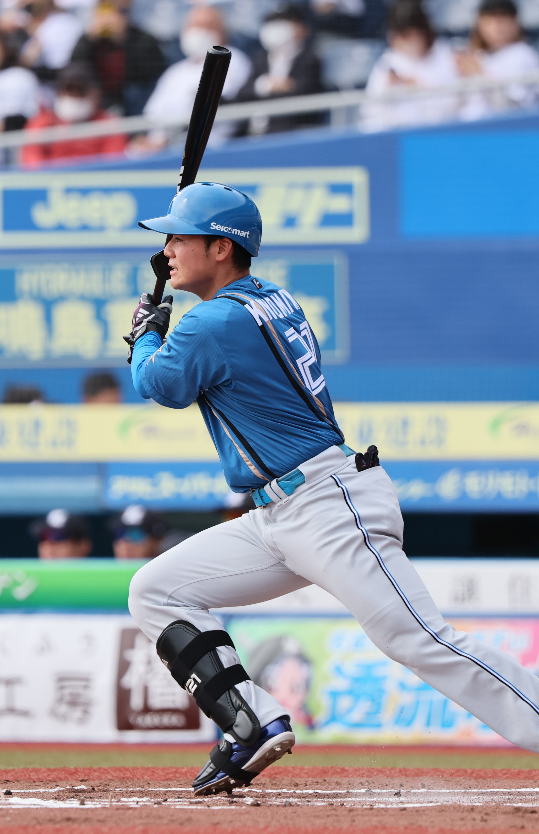 二回１死、清宮が右前打を放つ