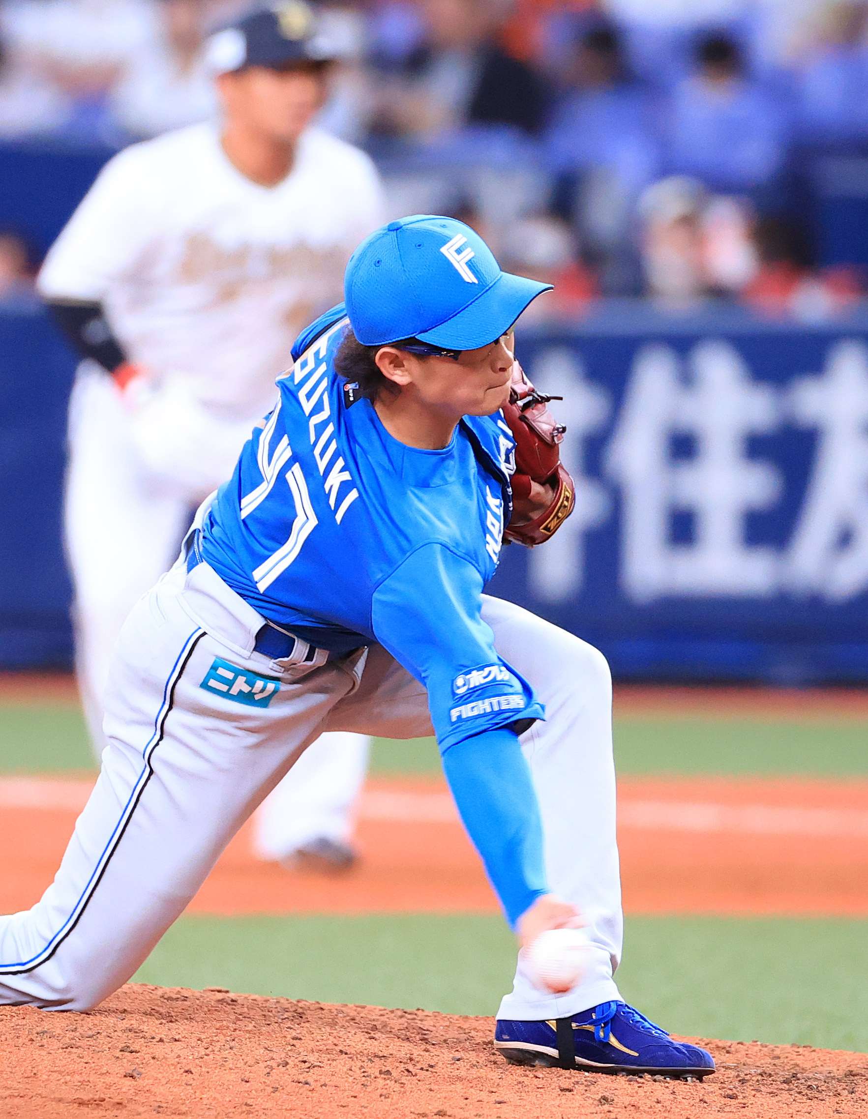 七回、4番手で登板した鈴木