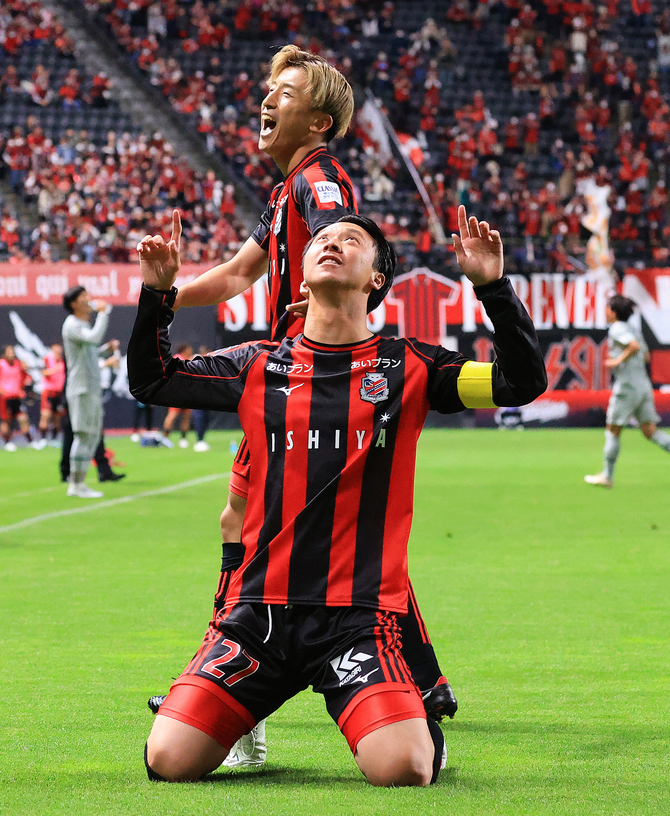 前半5分、ゴールを決めた荒野