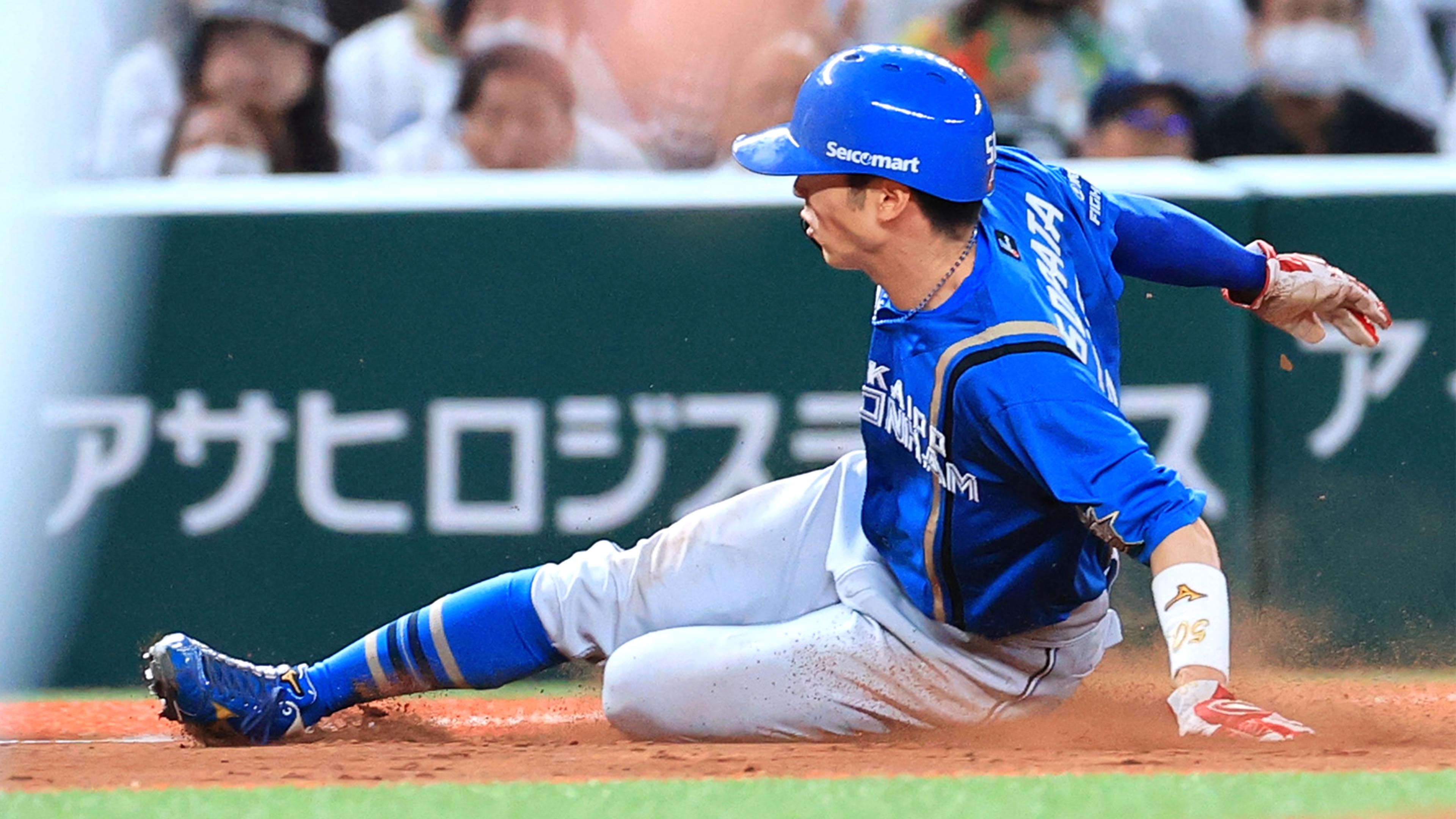 三回無死二塁、三盗を決める五十幡