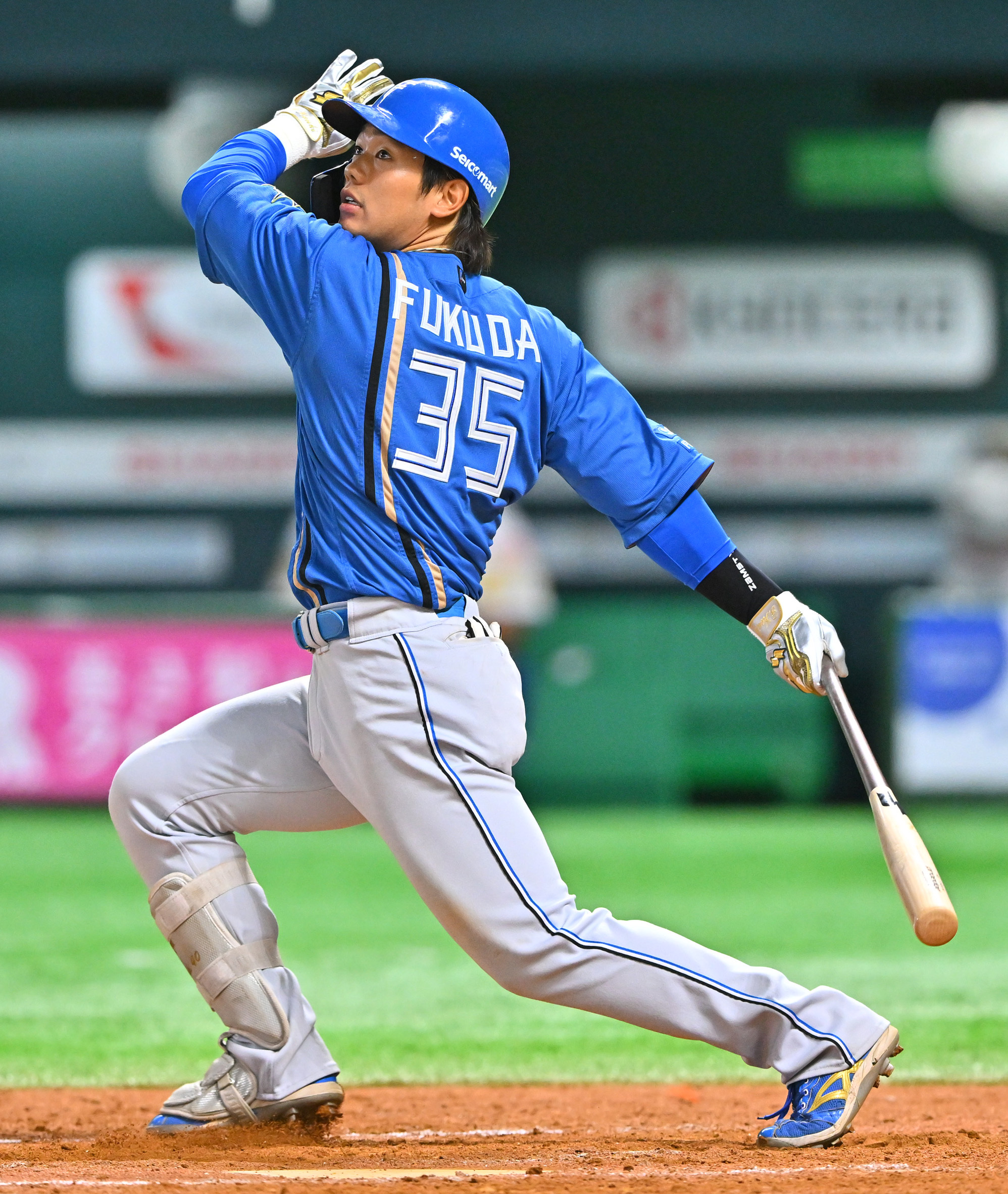 八回無死一、二塁、適時二塁打を放った福田光