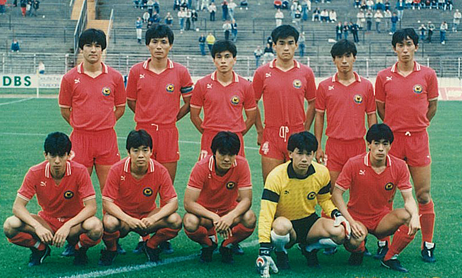 １９８８年、日本代表時代の平川弘さん（前列中央）