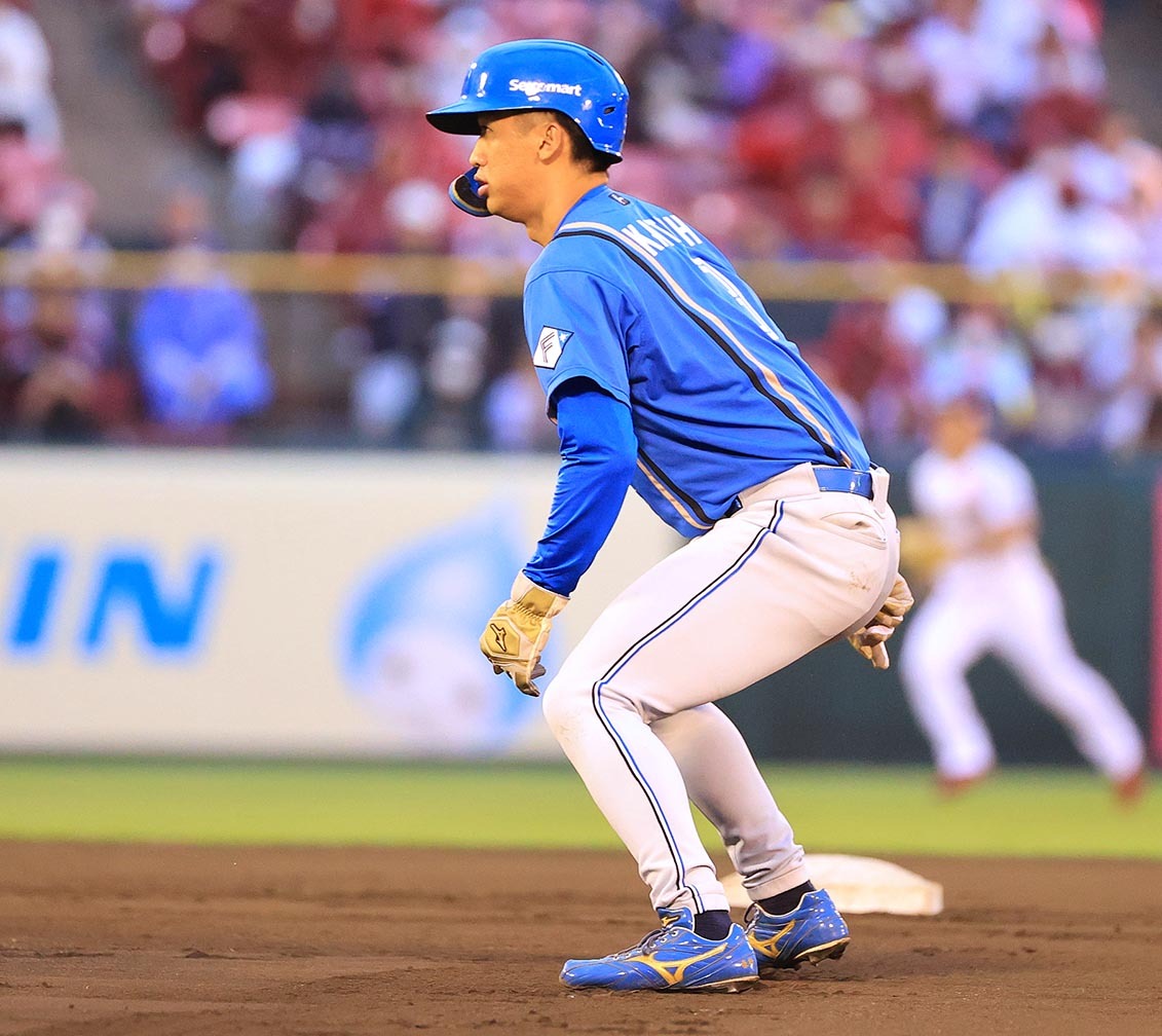 一回2死一、三塁で加藤豪が二盗を決める